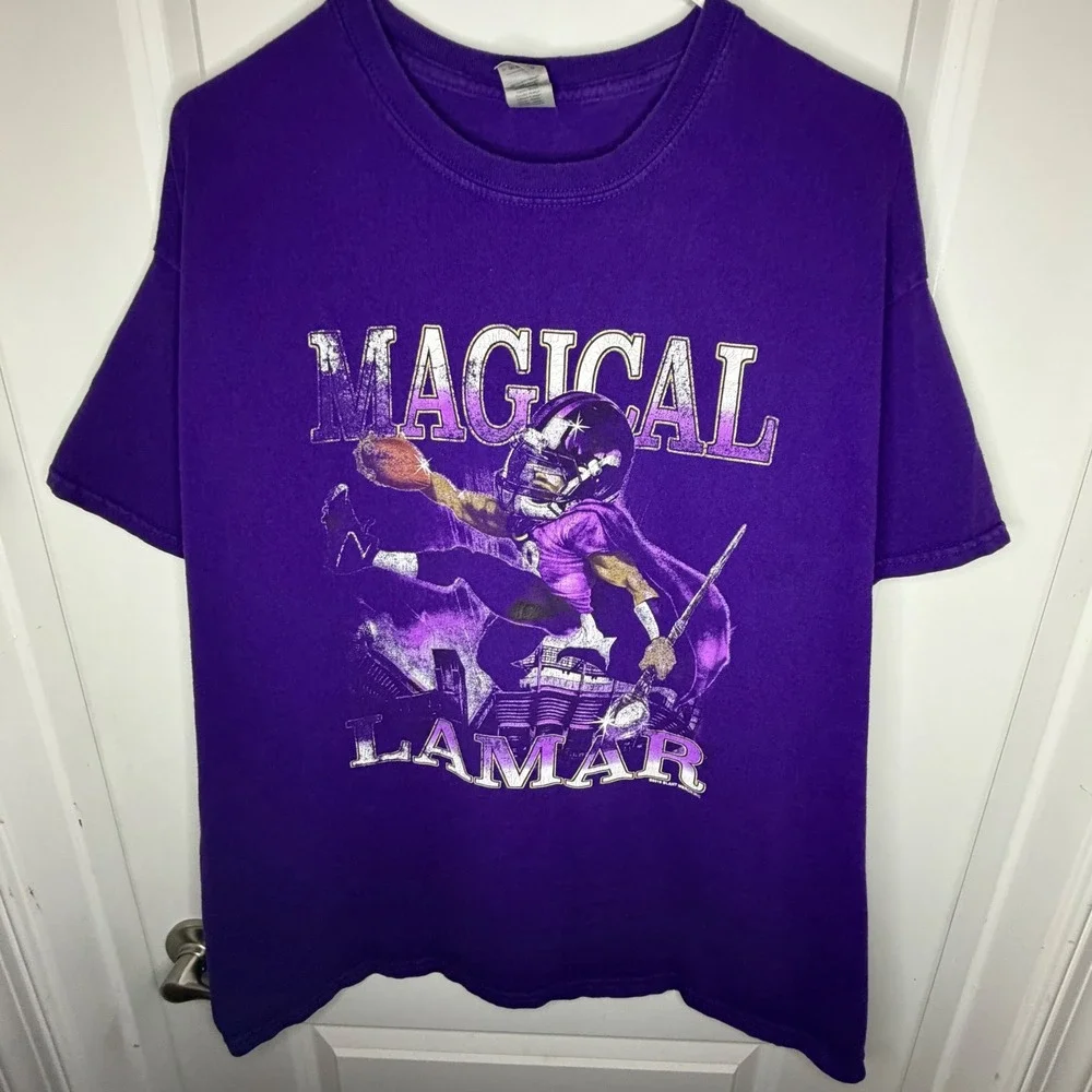 NFL Magical Lamar Jackson Baltimore Football Purple Graphic‎ T-Shirt Mens XL - Picture 3 of 8
